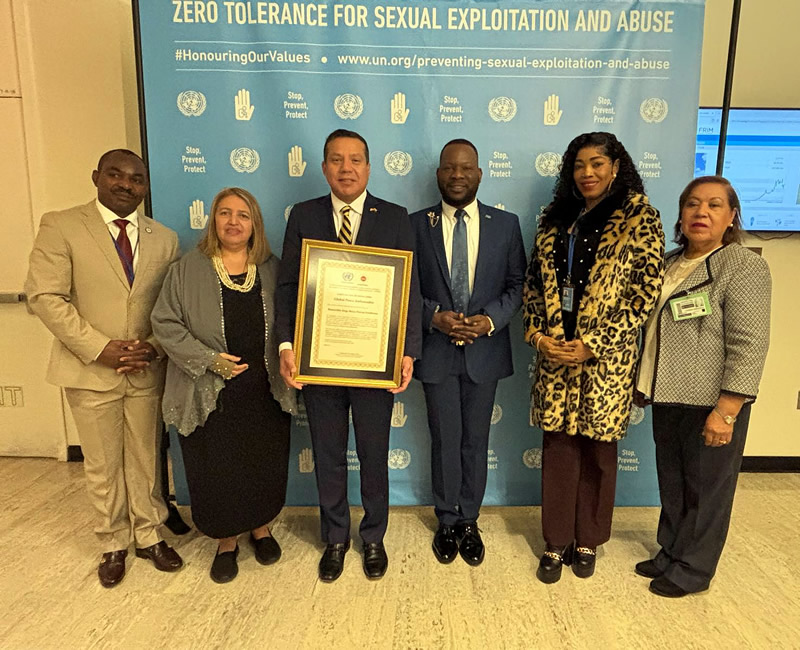 Royer Porras Zambrano es Investido como Embajador Mundial de la Paz 