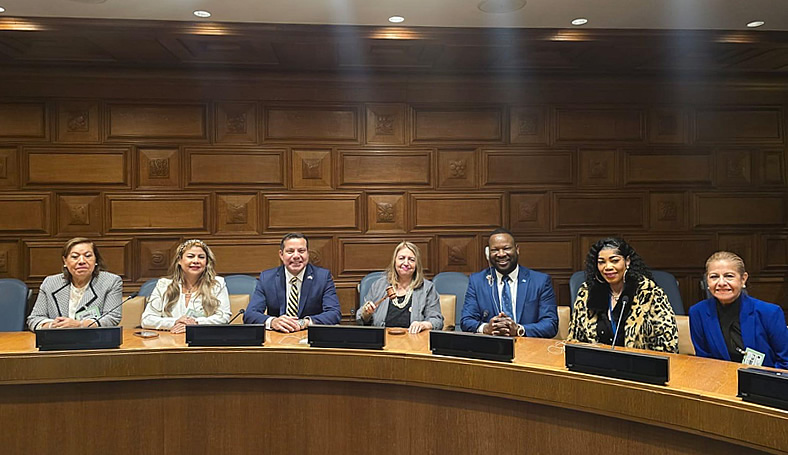 Royer Porras Zambrano es Investido como Embajador Mundial de la Paz 